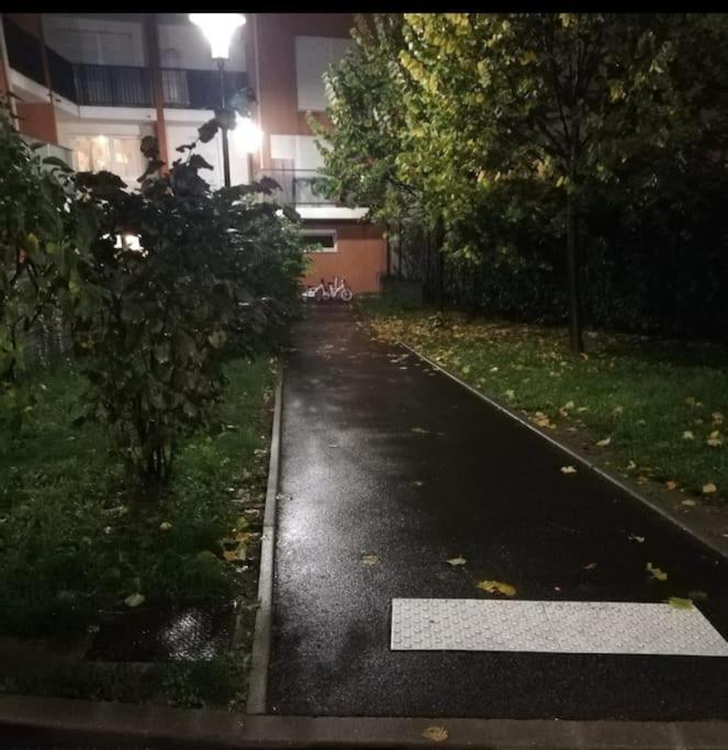 Joli Appartement Avec Jardin Et 2 Parkings Prives Argenteuil Buitenkant foto