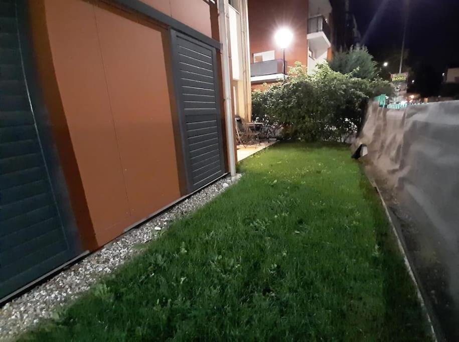 Joli Appartement Avec Jardin Et 2 Parkings Prives Argenteuil Buitenkant foto
